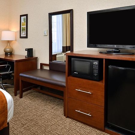 Deforest Comfort Inn & Suites Madison North מראה חיצוני תמונה