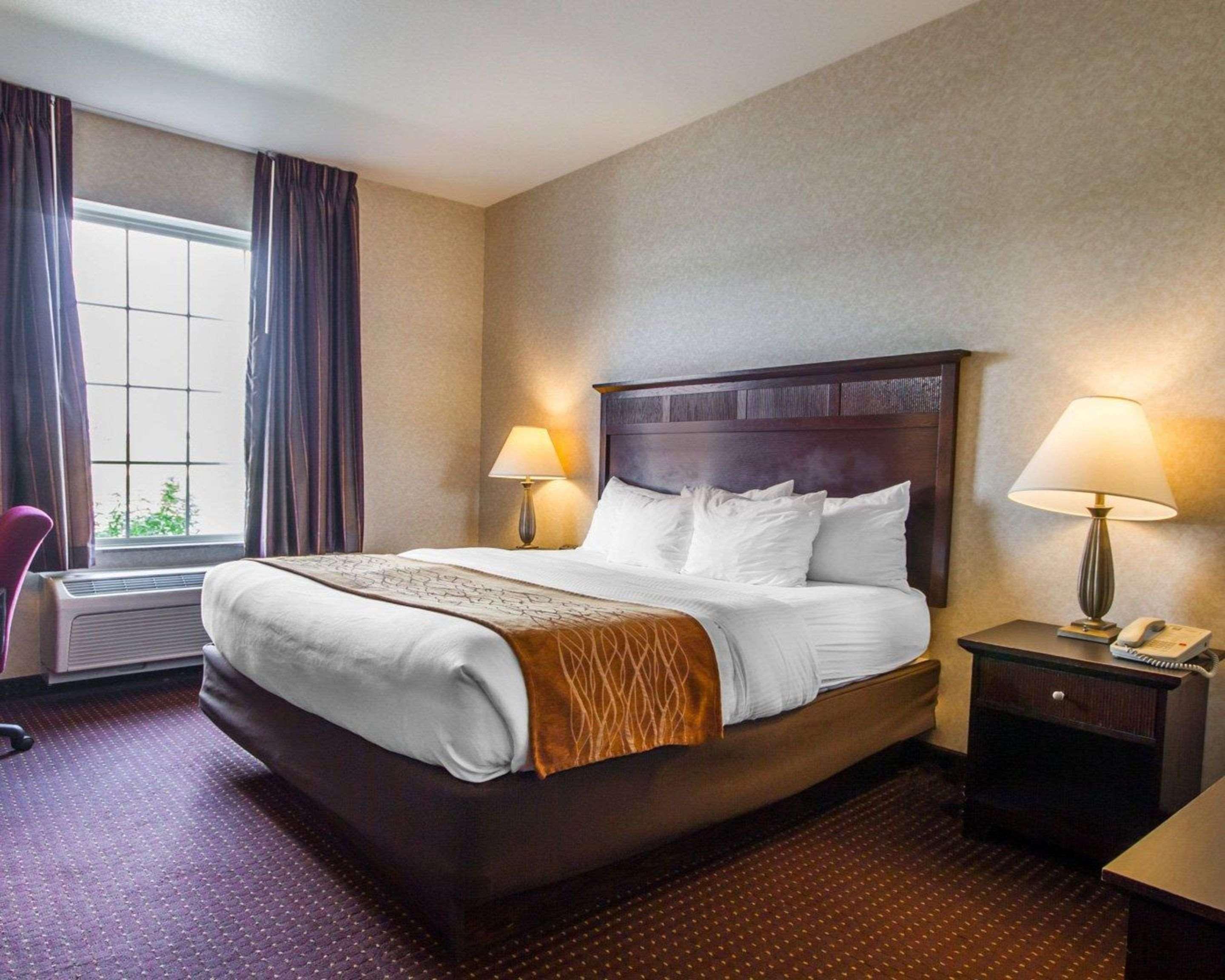 Deforest Comfort Inn & Suites Madison North מראה חיצוני תמונה