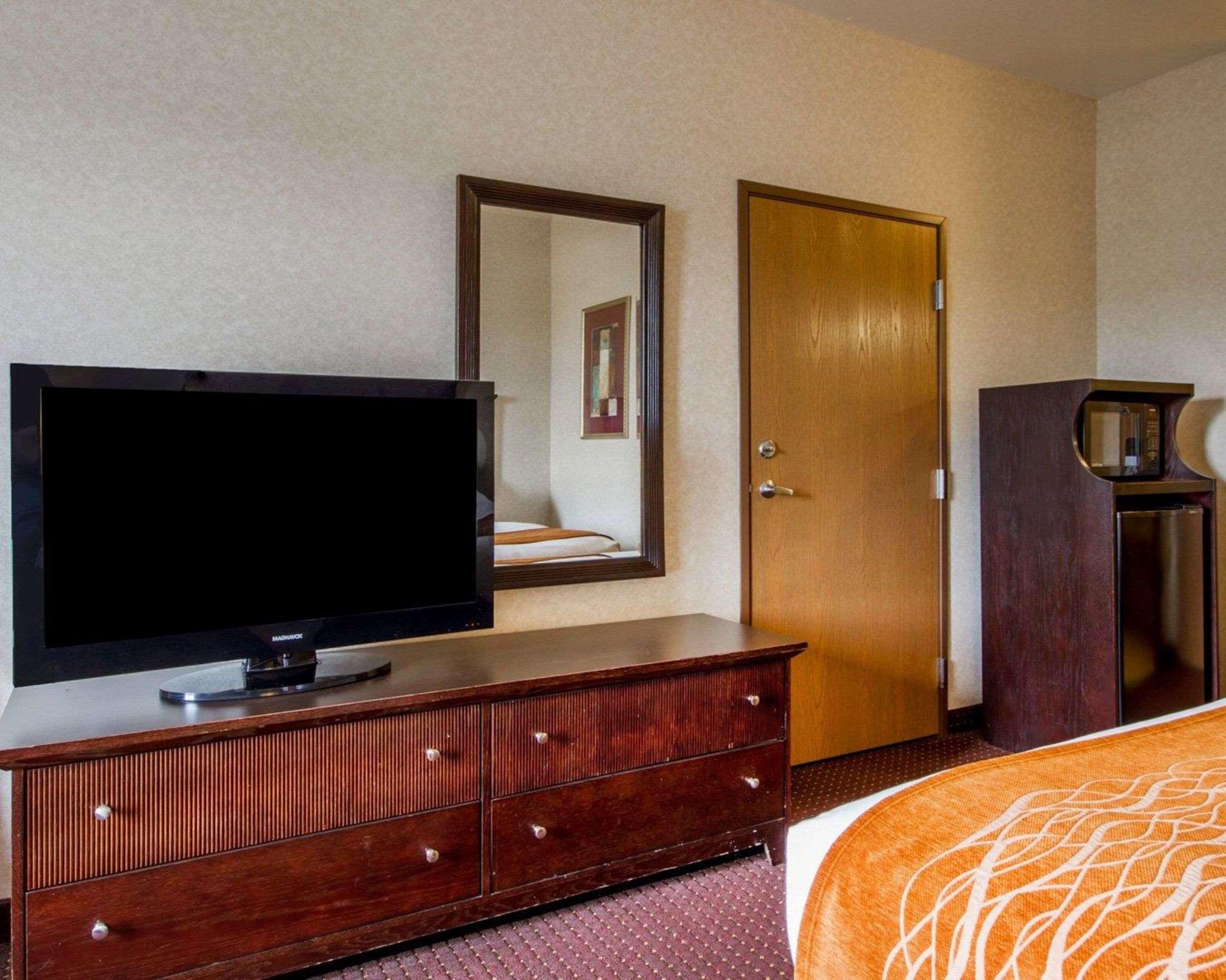 Deforest Comfort Inn & Suites Madison North מראה חיצוני תמונה