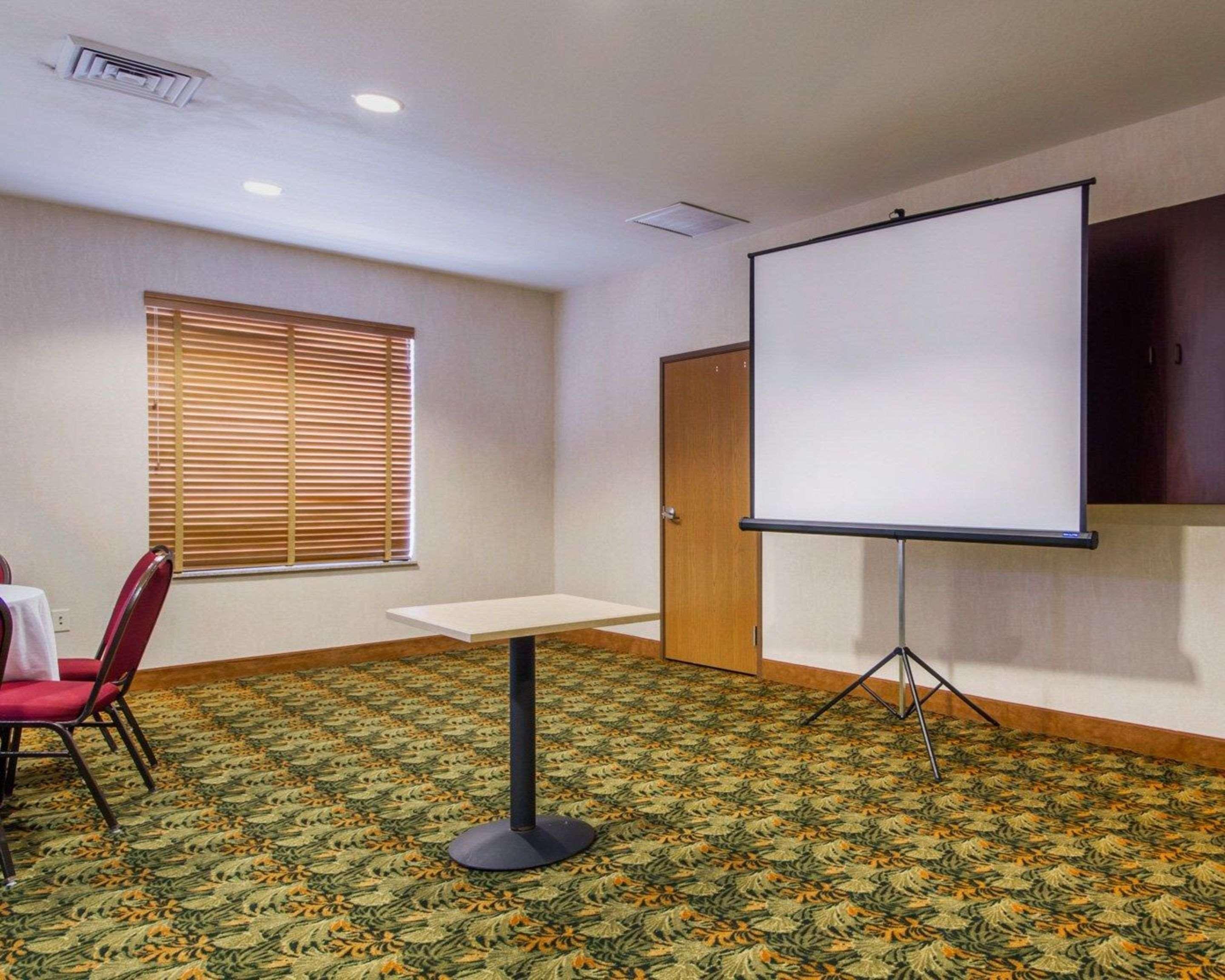 Deforest Comfort Inn & Suites Madison North מראה חיצוני תמונה
