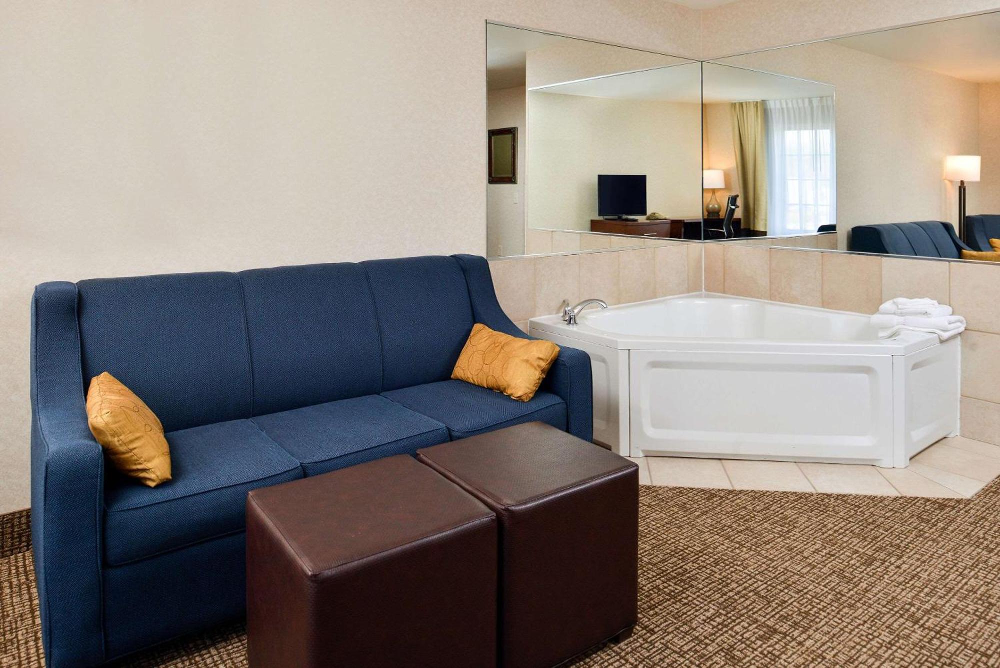 Deforest Comfort Inn & Suites Madison North מראה חיצוני תמונה