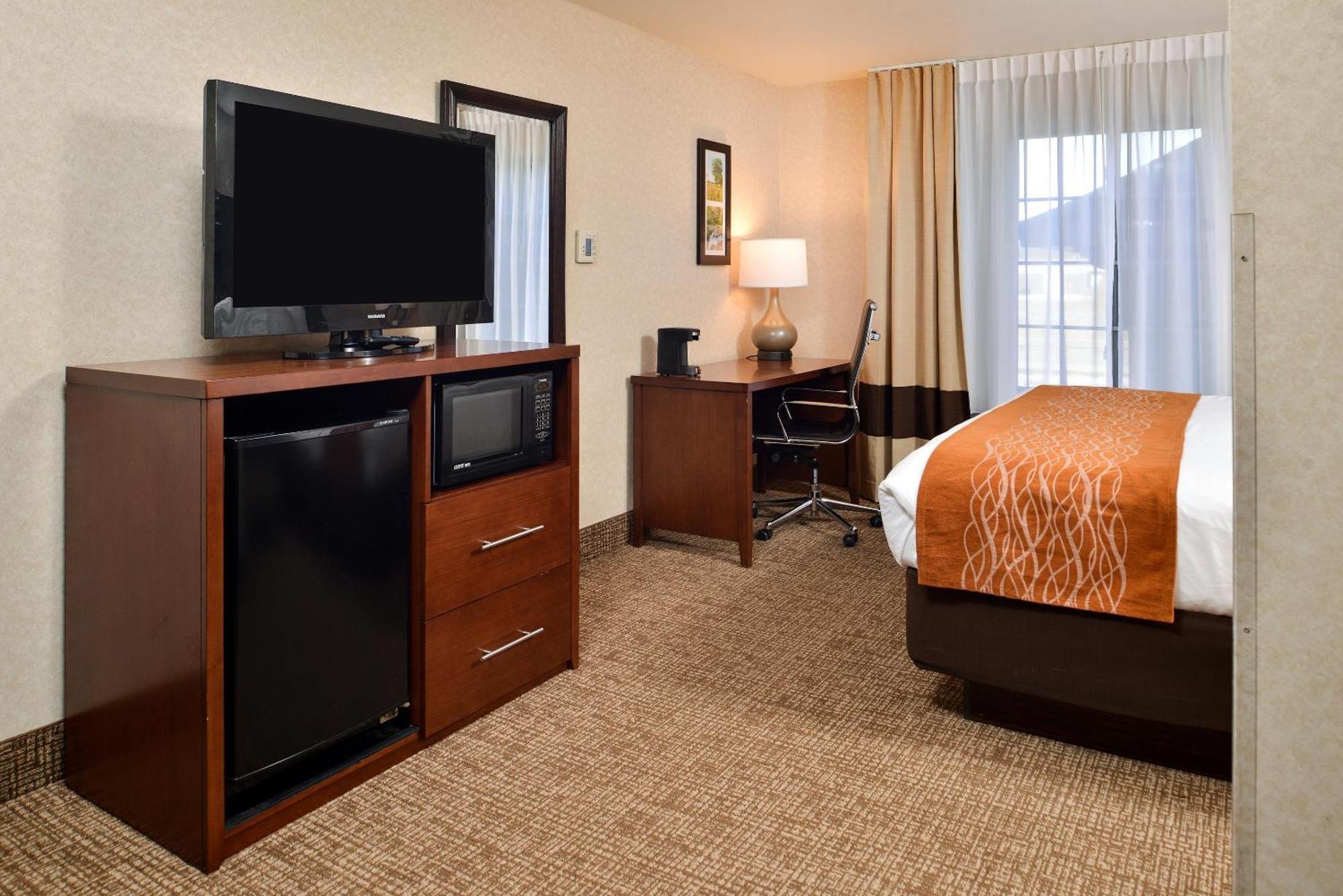 Deforest Comfort Inn & Suites Madison North מראה חיצוני תמונה