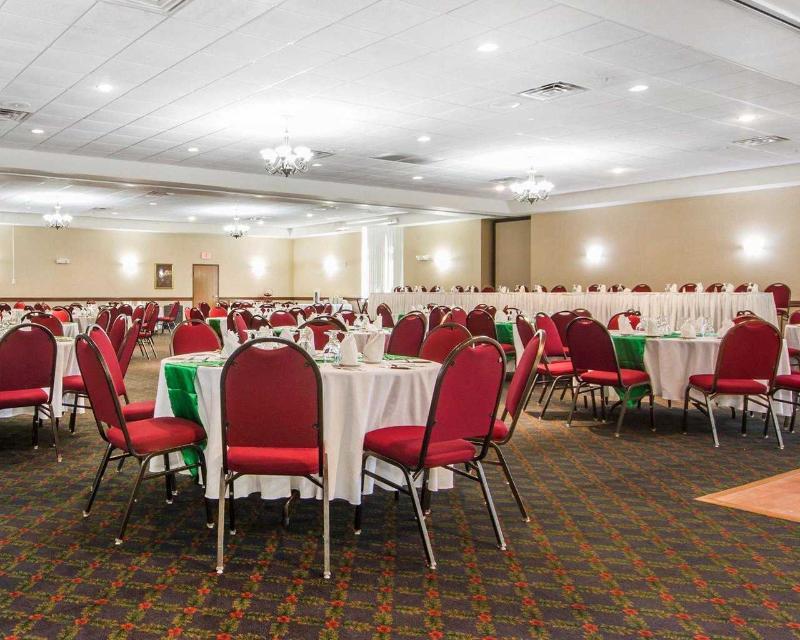 Deforest Comfort Inn & Suites Madison North מראה חיצוני תמונה