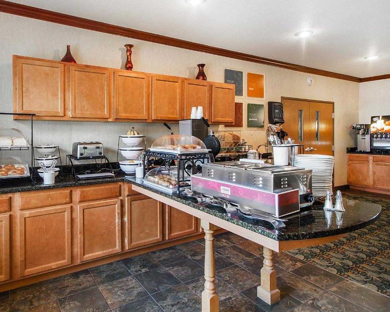 Deforest Comfort Inn & Suites Madison North מראה חיצוני תמונה
